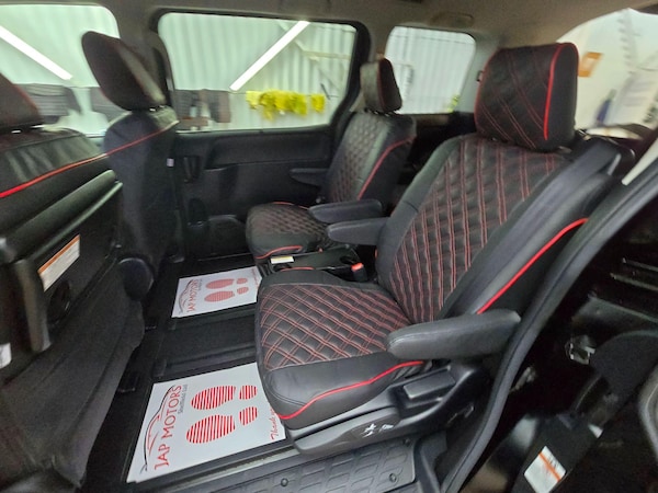Used Toyota Voxy 2017 for sale - 74339247: Photo 10
