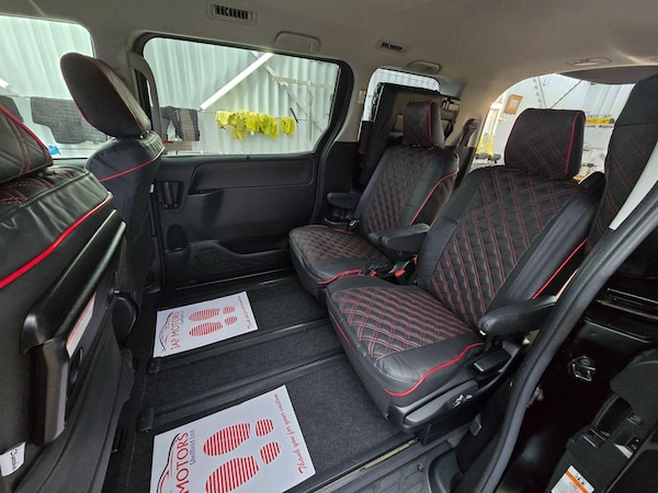 Used Toyota Voxy 2017 for sale - 74339247: Photo 11