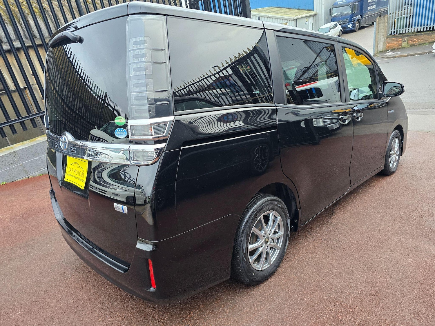 Vehicle 21