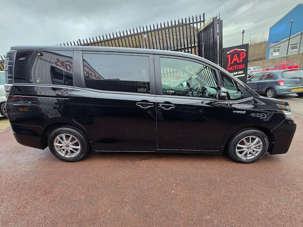Used Toyota Voxy 2017 for sale - 74339247: Photo 24