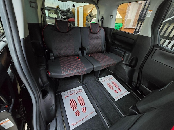 Used Toyota Voxy 2017 for sale - 74339247: Photo 29