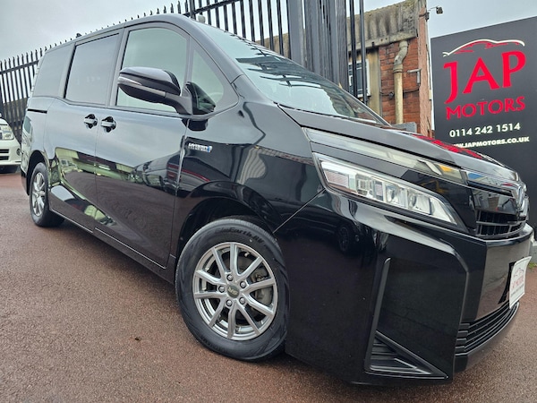 Used Toyota Voxy 2017 for sale - 74339247: Photo 2