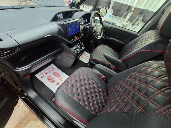 Used Toyota Voxy 2017 for sale - 74339247: Photo 5
