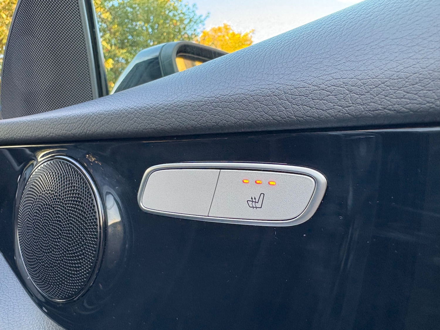 Used Mercedes-Benz GLC 2018 for sale - 76187301: Photo 16