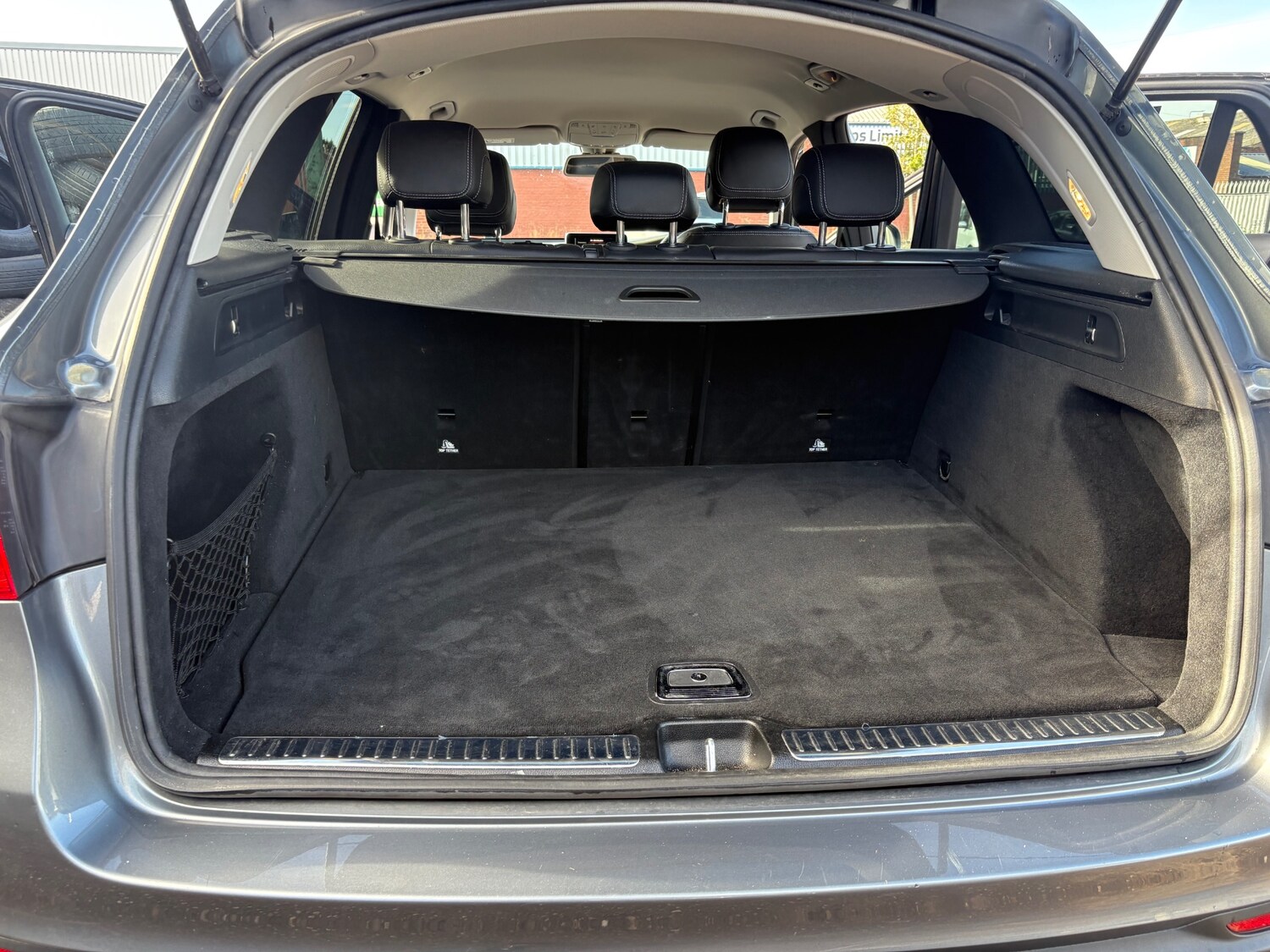 Used Mercedes-Benz GLC 2018 for sale - 76187301: Photo 26