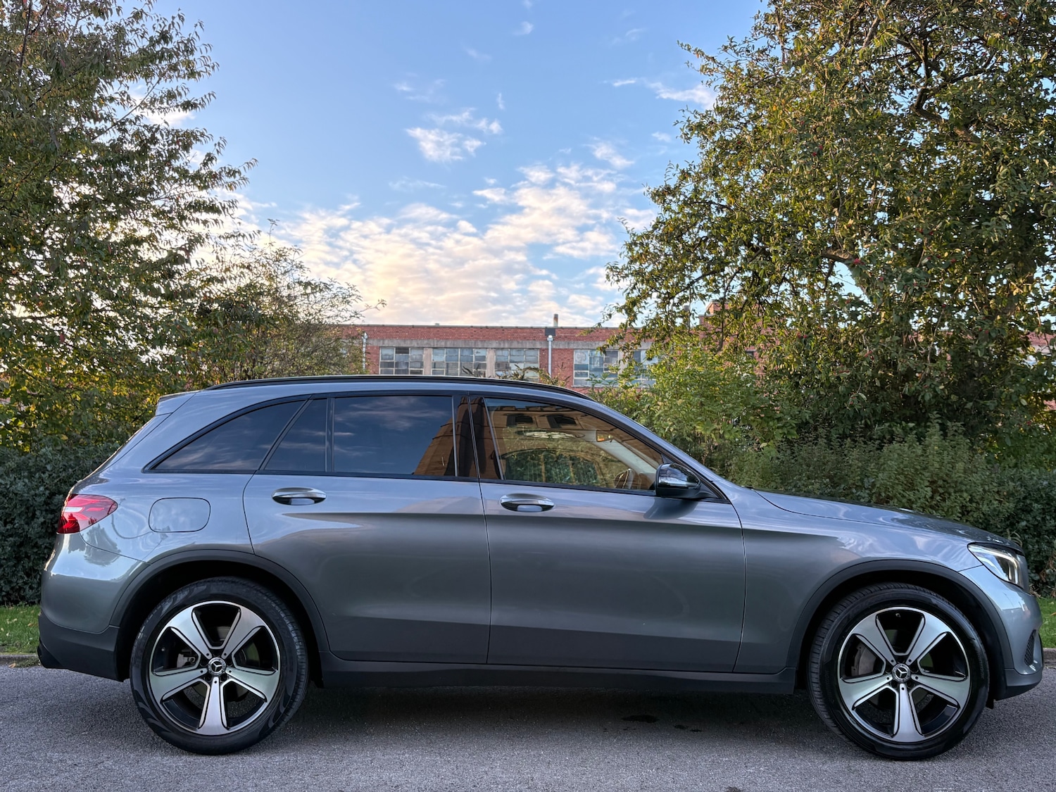 Used Mercedes-Benz GLC 2018 for sale - 76187301: Photo 5