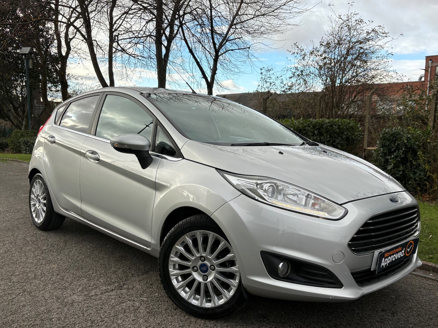 Used Ford Fiesta 2015 for sale - 76612177: Photo 1