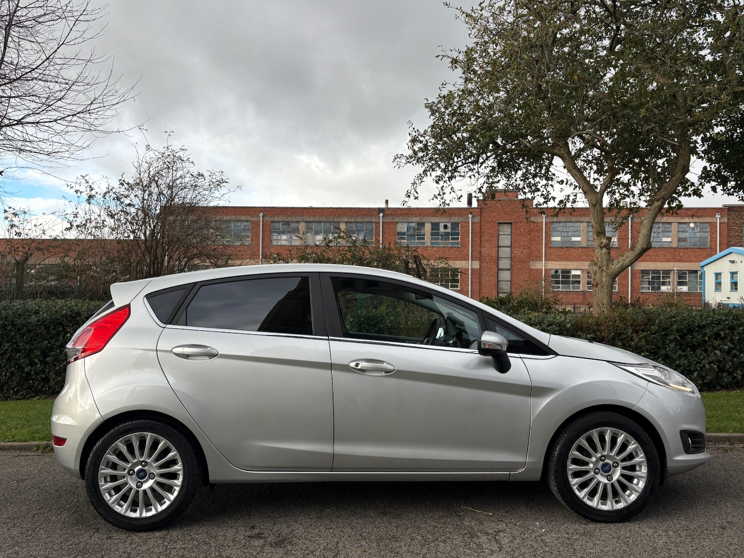 Used Ford Fiesta 2015 for sale - 76612177: Photo 3