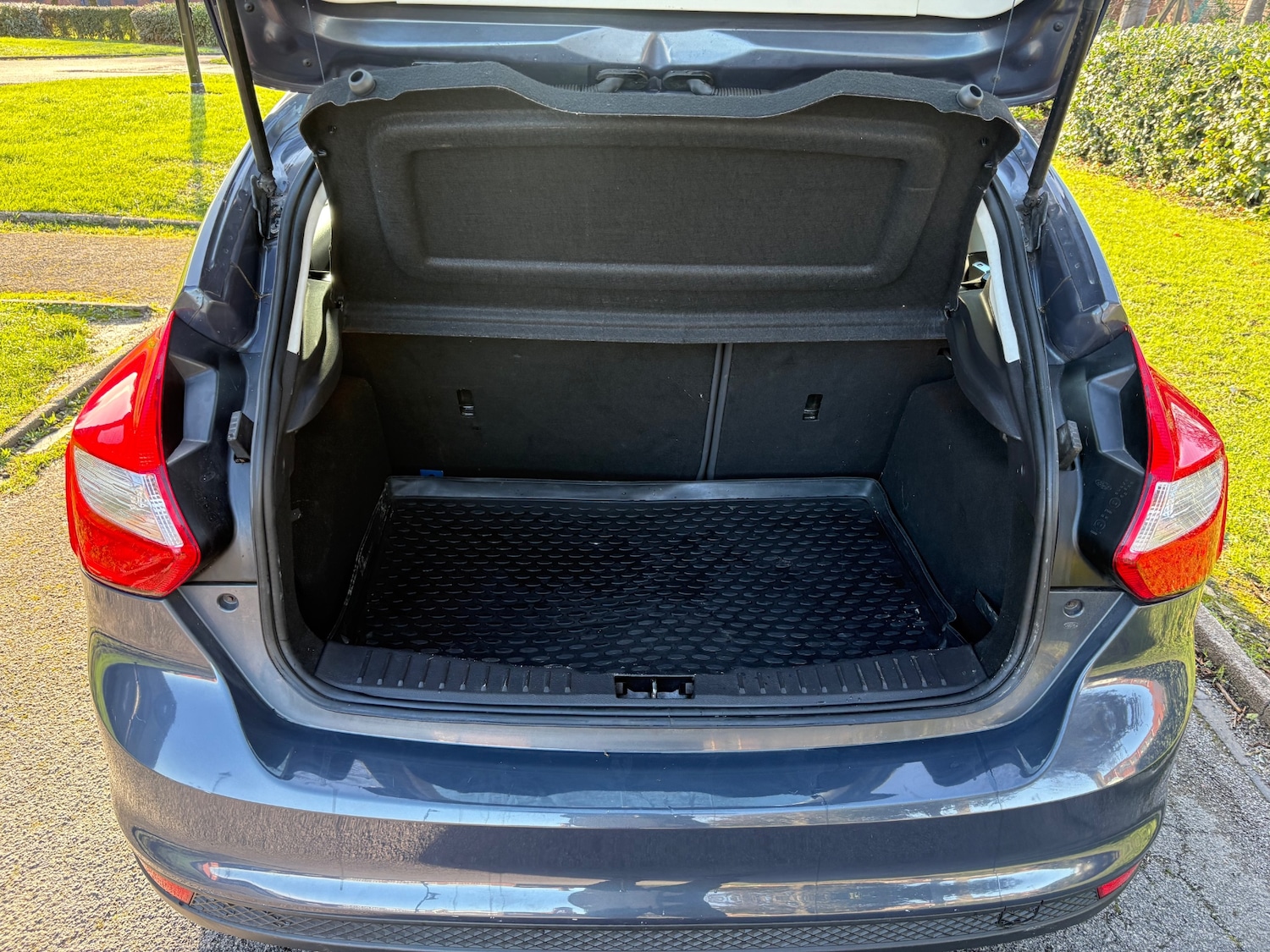 Used Ford Focus 2011 for sale - 76638045: Photo 11