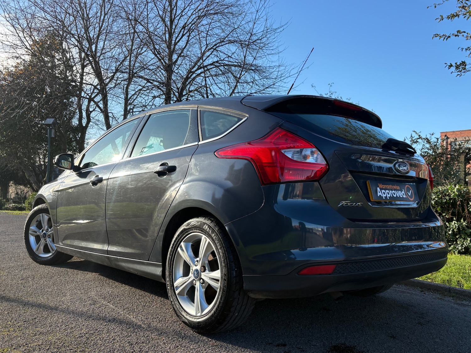 Used Ford Focus 2011 for sale - 76638045: Photo 2