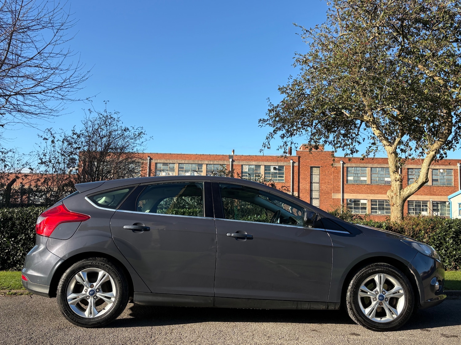 Used Ford Focus 2011 for sale - 76638045: Photo 5