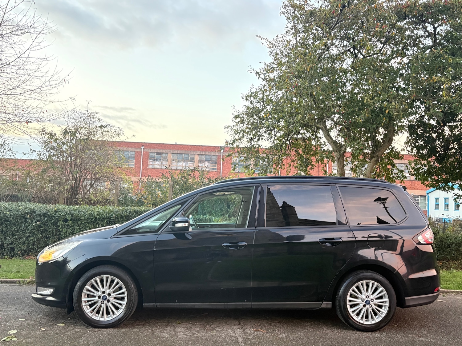 Used Ford Galaxy 2016 for sale - 76497703: Photo 3