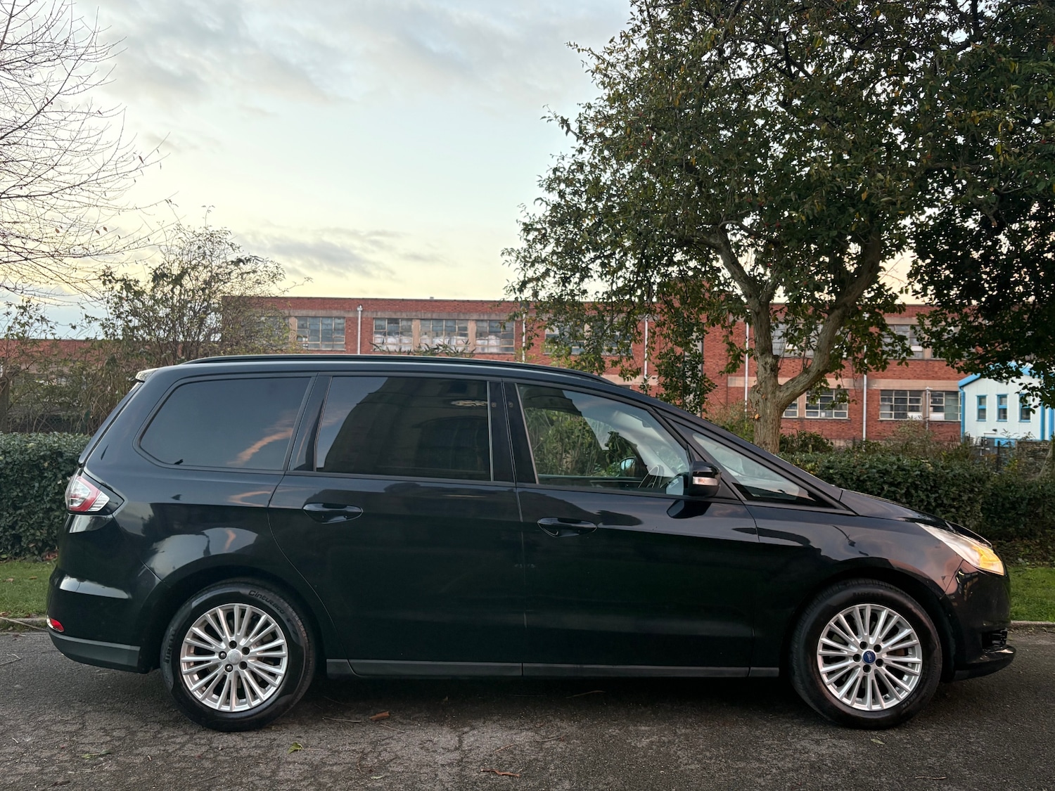 Used Ford Galaxy 2016 for sale - 76497703: Photo 4
