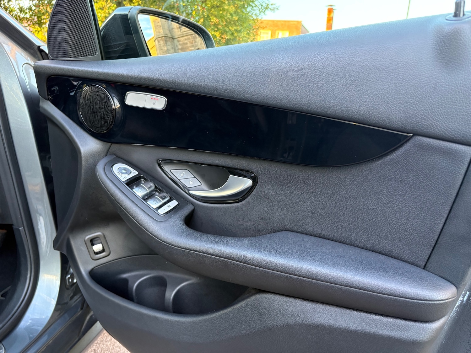 Used Mercedes-Benz GLC 2018 for sale - 77303848: Photo 19