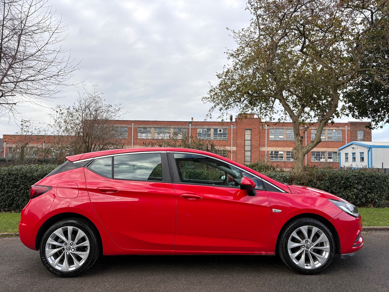 Used Vauxhall Astra 2016 for sale - 76817589: Photo 2