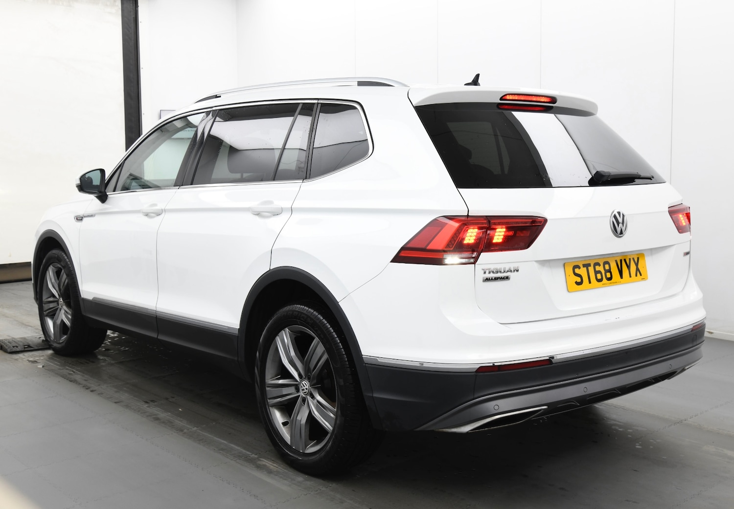 Used Volkswagen Tiguan Allspace 2018 for sale - 77251412: Photo 2