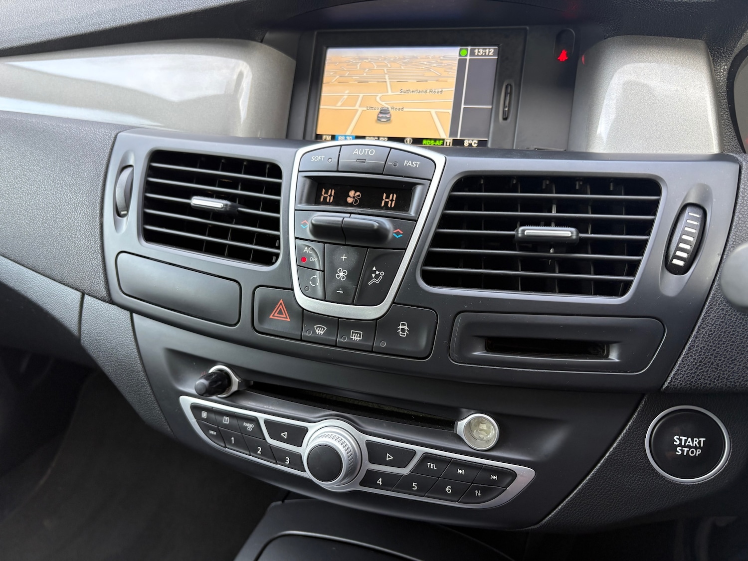 Used Renault Laguna 2011 for sale - 77271599: Photo 12