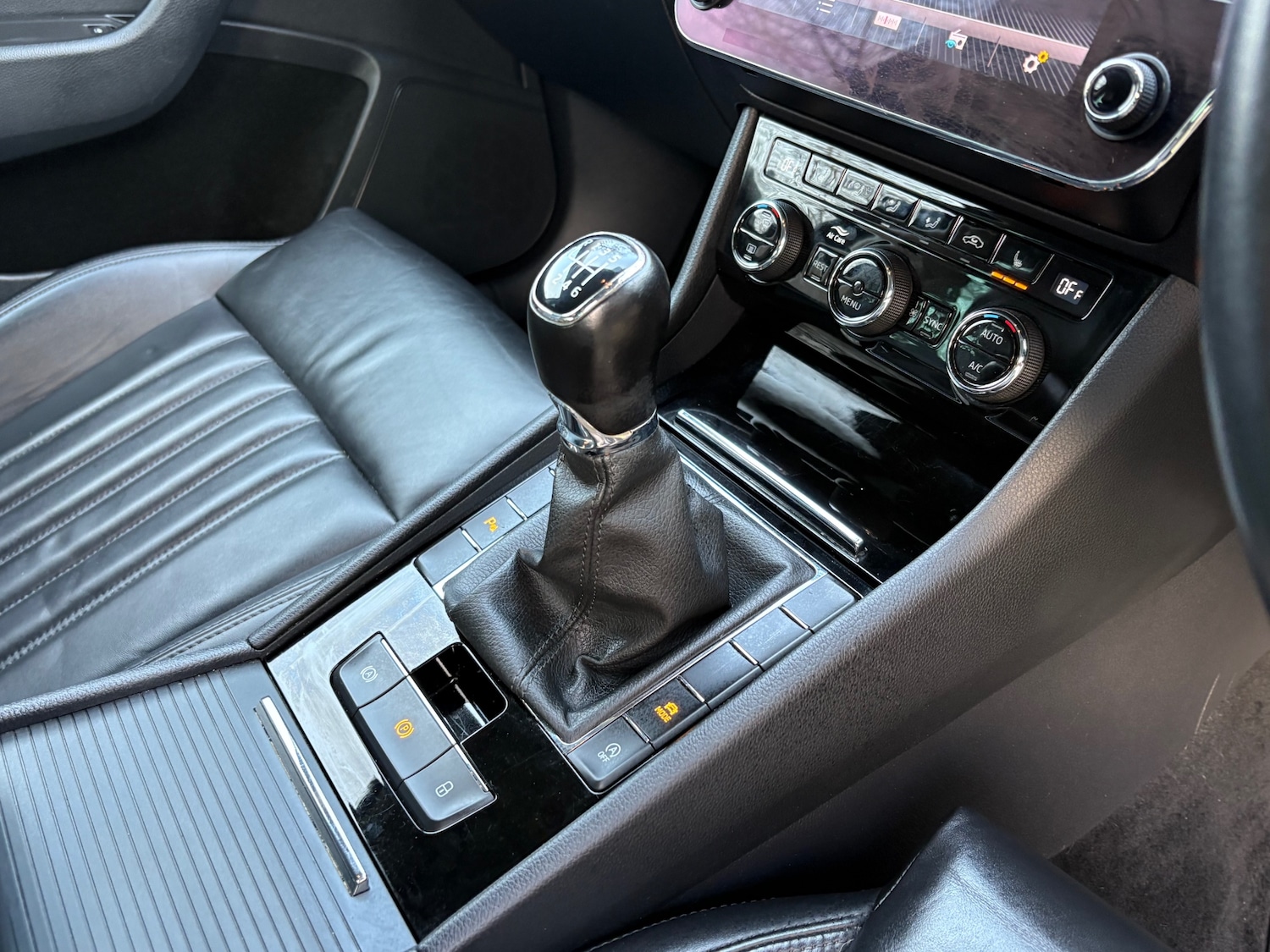 Used Skoda Superb 2018 for sale - 77011991: Photo 20