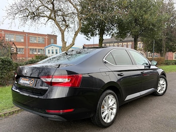 Used Skoda Superb 2018 for sale - 77011991: Photo