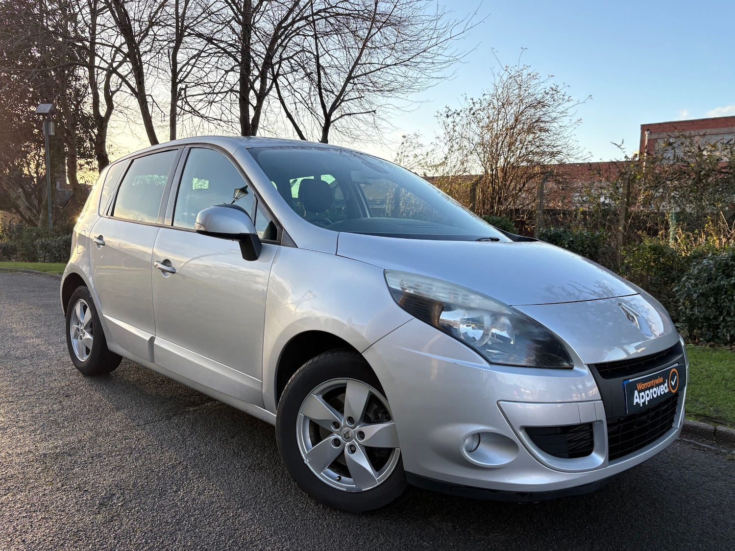 Used Renault Scenic 2011 for sale - 76714105: Photo 1