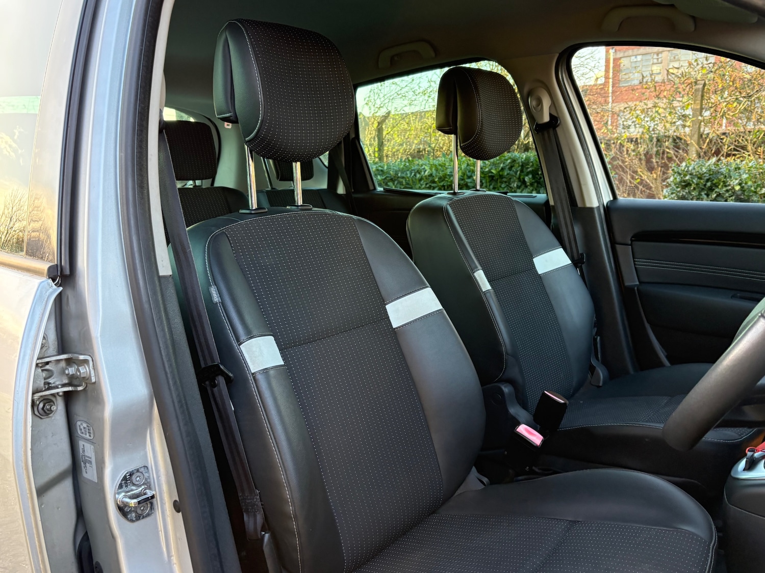 Used Renault Scenic 2011 for sale - 76714105: Photo 10