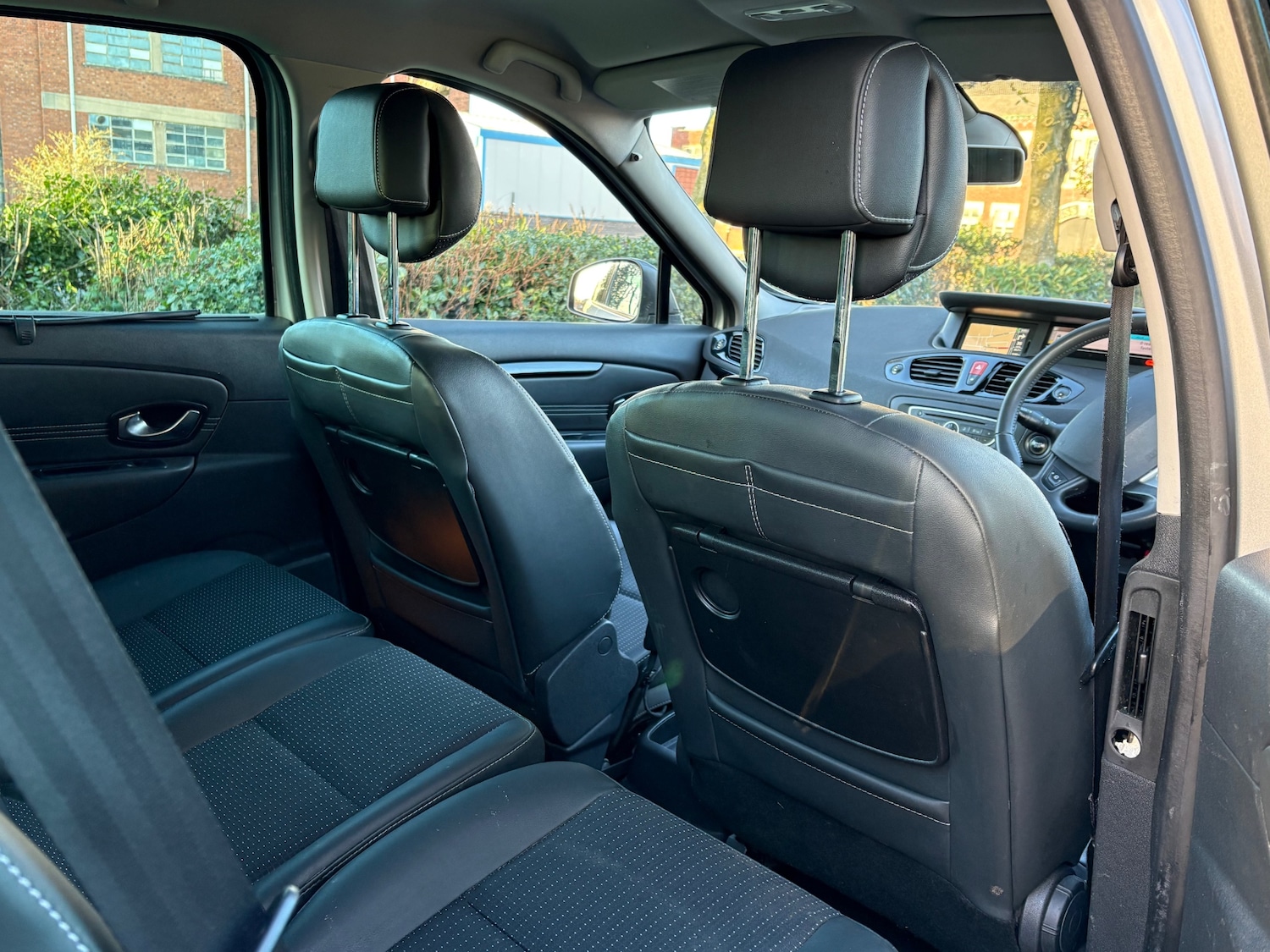 Used Renault Scenic 2011 for sale - 76714105: Photo 12