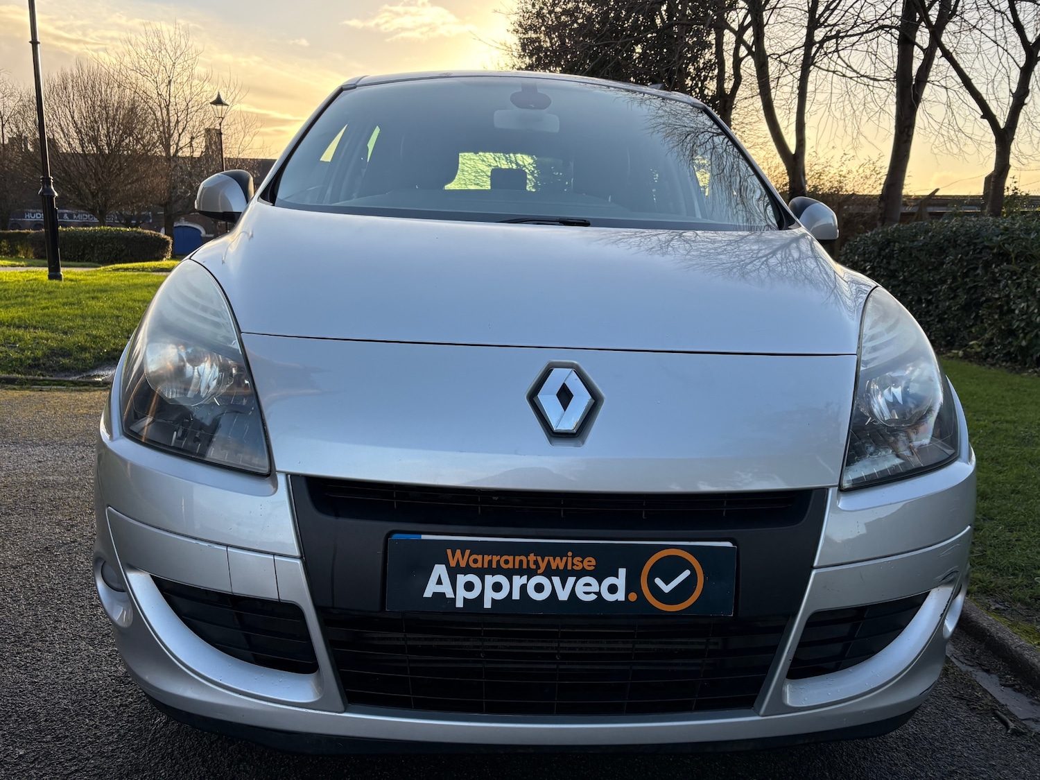 Used Renault Scenic 2011 for sale - 76714105: Photo 5