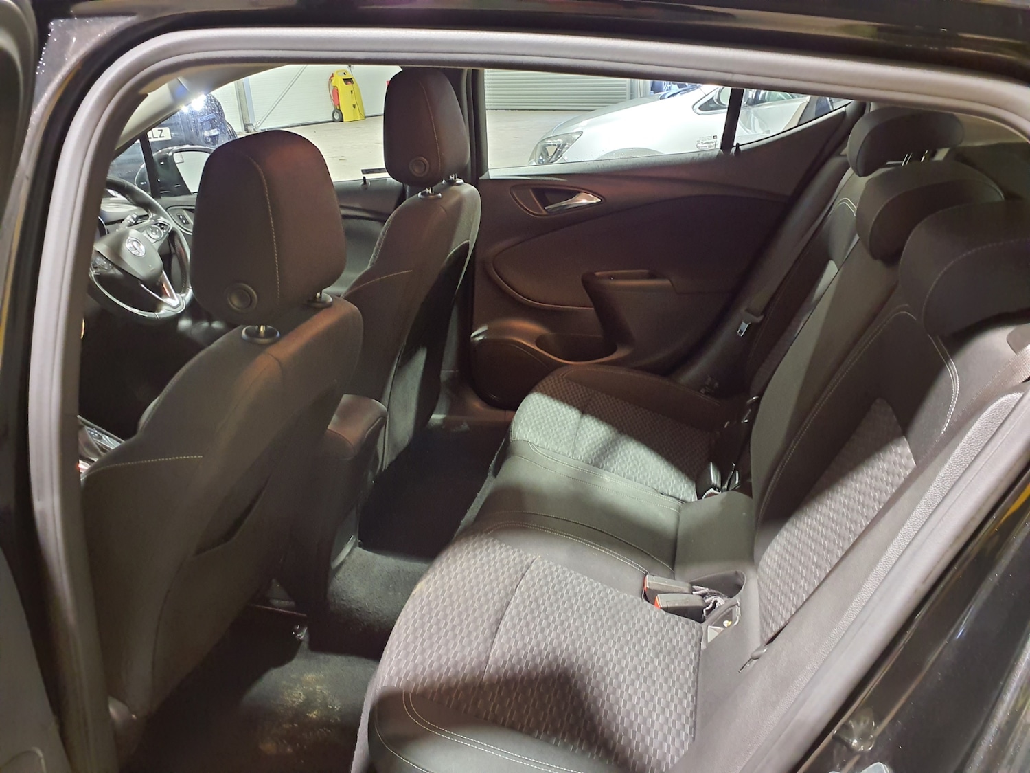 Used Vauxhall Astra 2017 for sale - 77154713: Photo 4