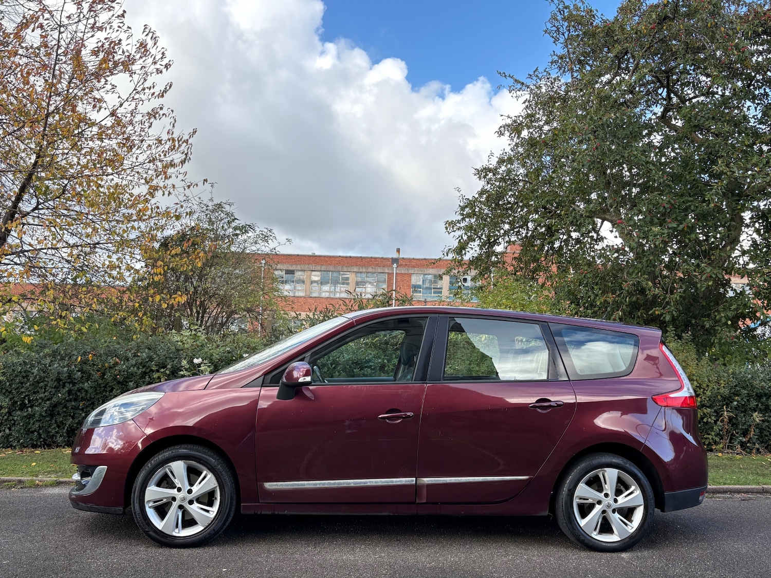 Used Renault Grand Scenic 2013 for sale - 76374730: Photo 13