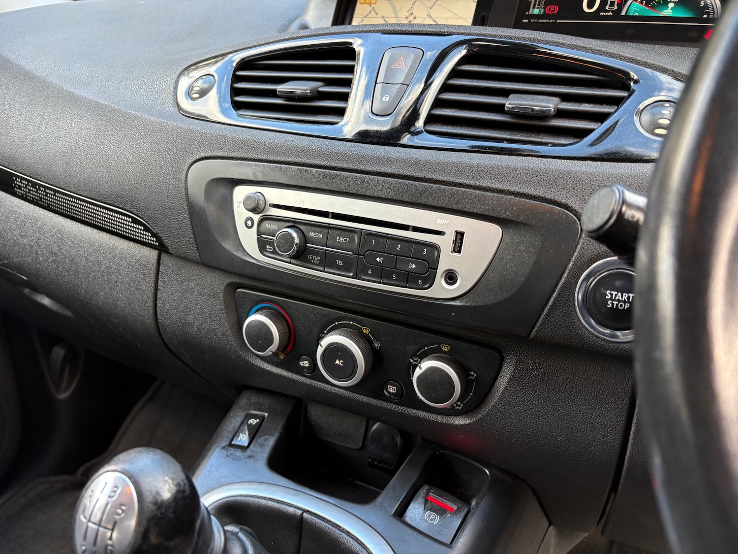 Used Renault Grand Scenic 2013 for sale - 76374730: Photo 17