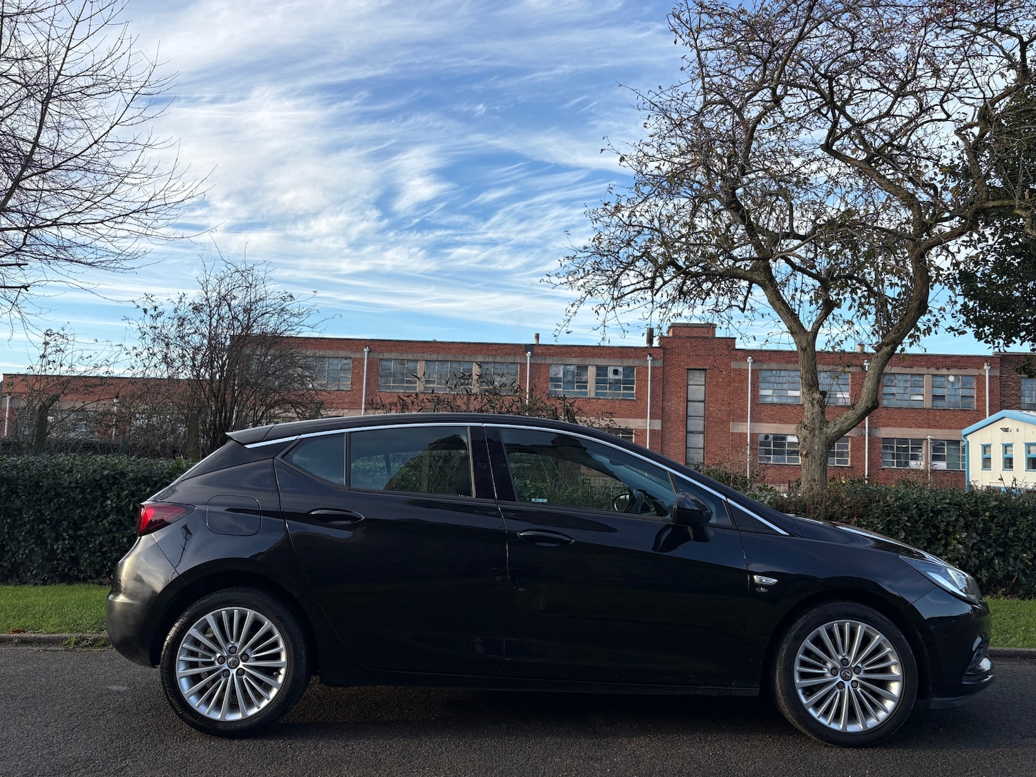 Used Vauxhall Astra 2017 for sale - 76910769: Photo 3