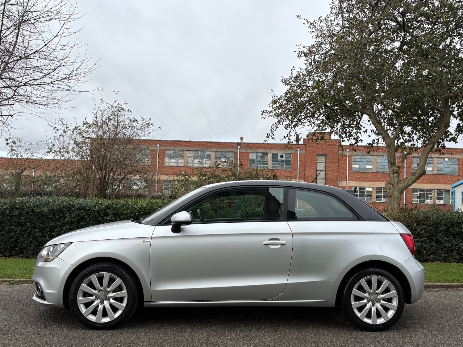 Used Audi A1 2012 for sale - 76611663: Photo 6