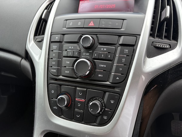 Used Vauxhall Astra 2012 for sale - 75106139: Photo 11