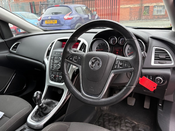 Used Vauxhall Astra 2012 for sale - 75106139: Photo 13