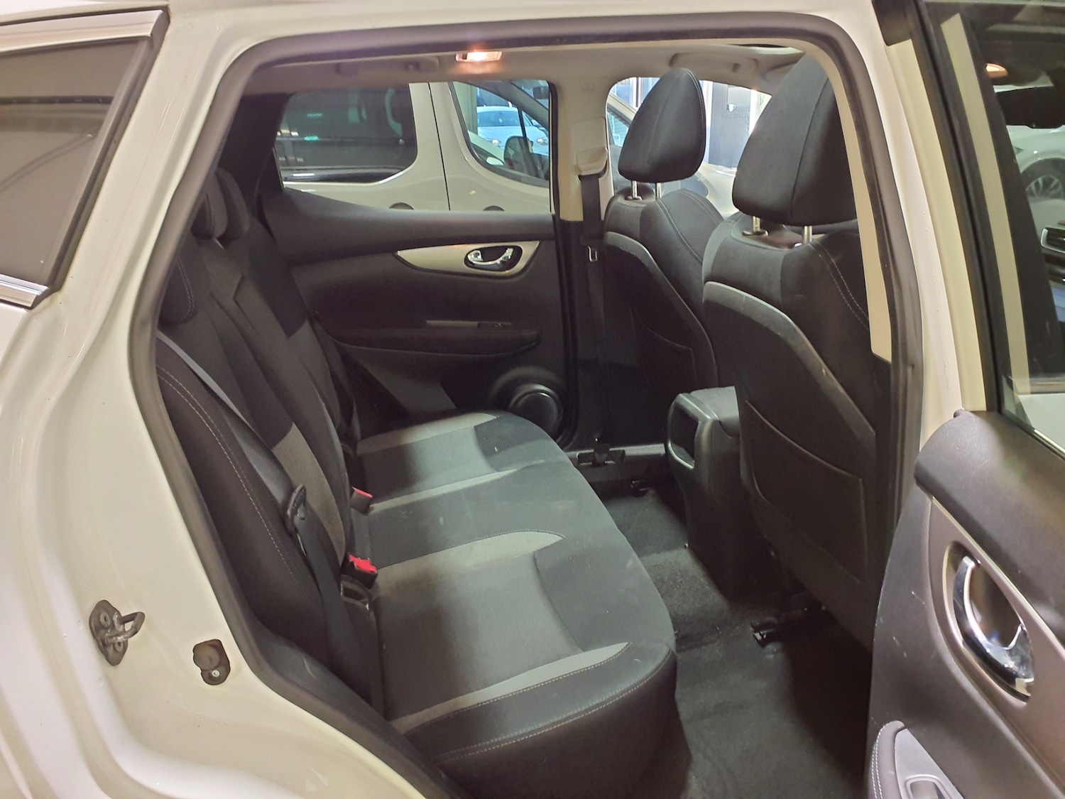 Used Nissan Qashqai 2017 for sale - 76884681: Photo 5