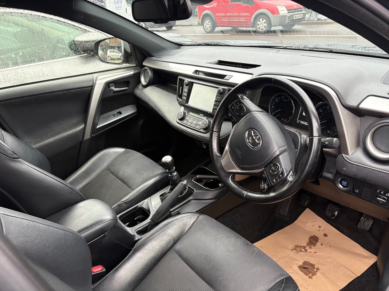 Used Toyota RAV4 2017 for sale - 77399556: Photo 5