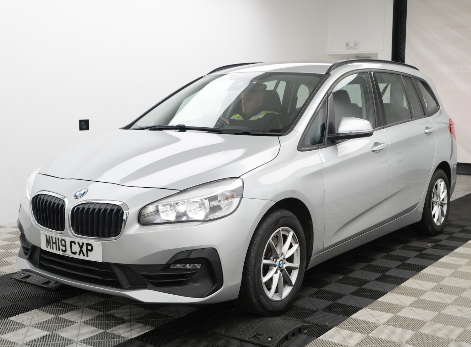 Used BMW 2 Series Gran Tourer 2019 for sale - 77140858: Photo 1