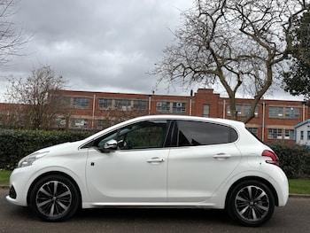 Used Peugeot 208 2018 for sale - 77393686: Photo