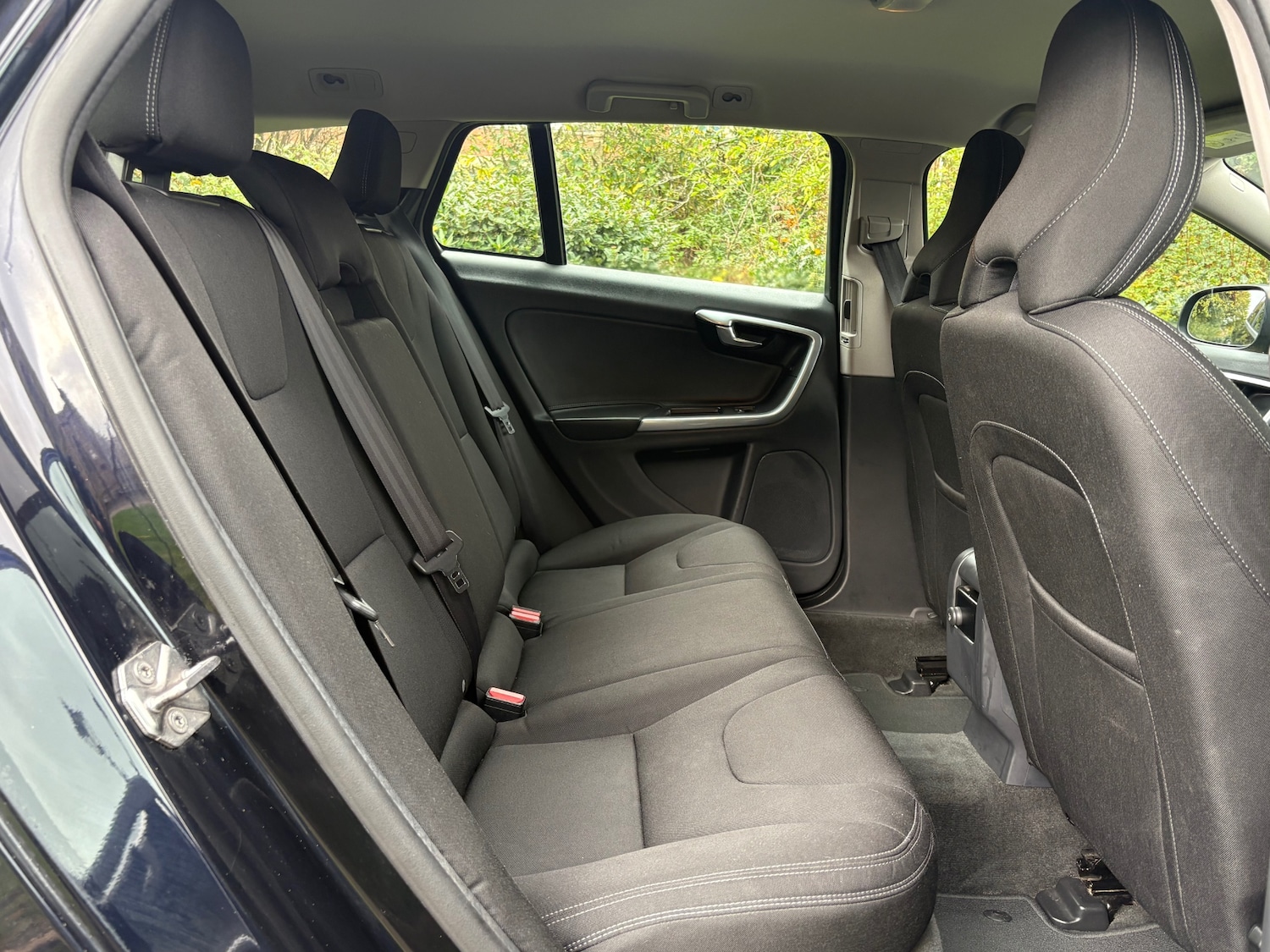 Used Volvo V60 2016 for sale - 76264436: Photo 19