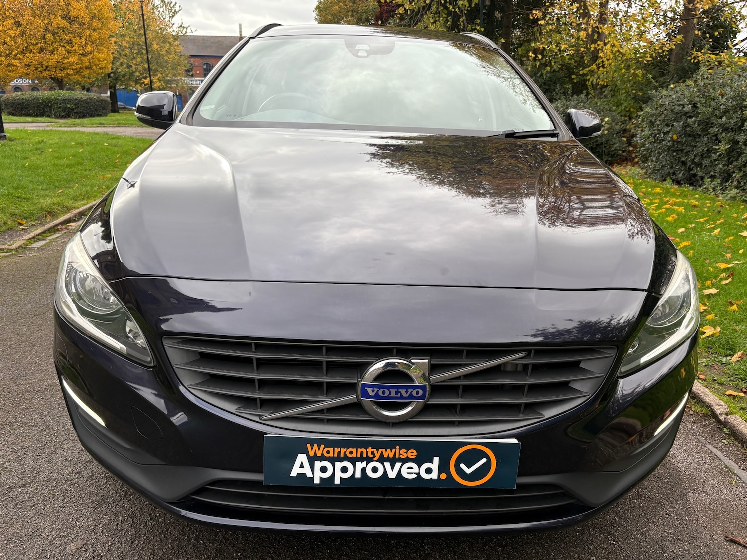 Used Volvo V60 2016 for sale - 76264436: Photo 4