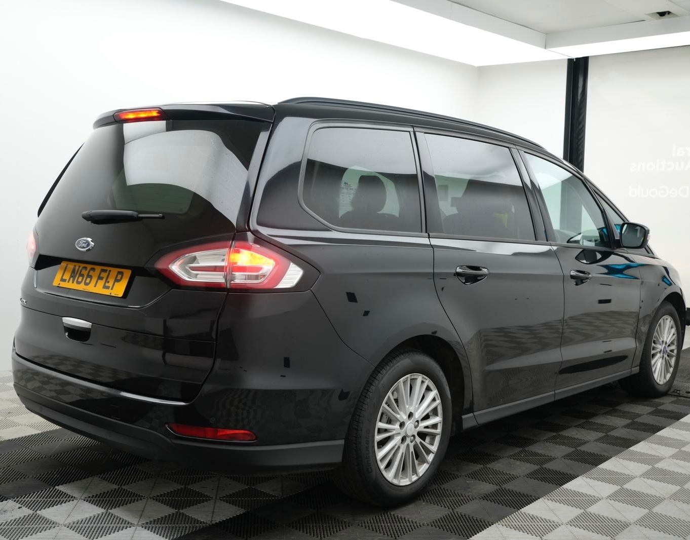 Used Ford Galaxy 2016 for sale - 76392537: Photo 3