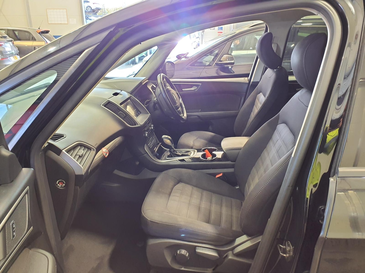 Used Ford Galaxy 2016 for sale - 76392537: Photo 5