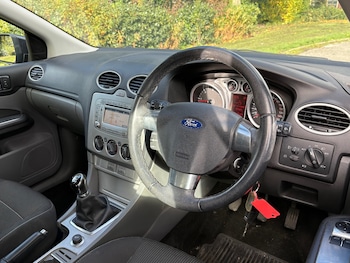 Used Ford Focus 2011 for sale - 76376967: Photo