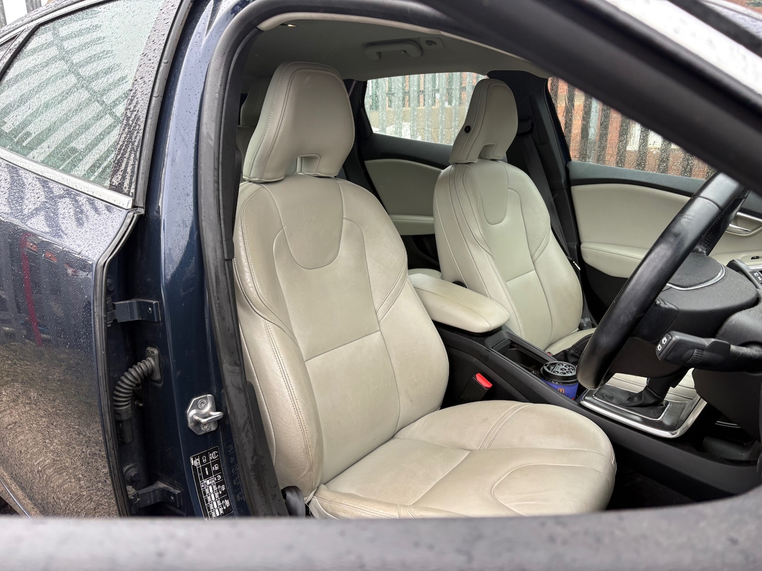 Used Volvo V40 2014 for sale - 77453672: Photo 3