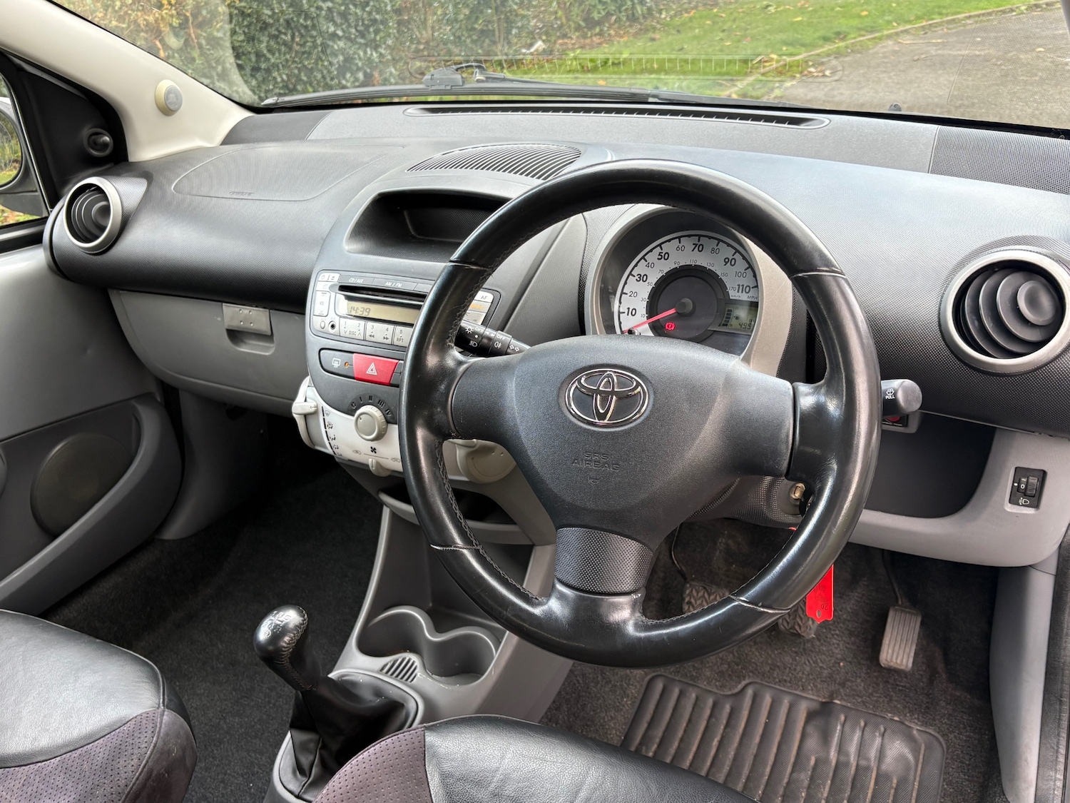 Used Toyota AYGO 2009 for sale - 76518570: Photo 13