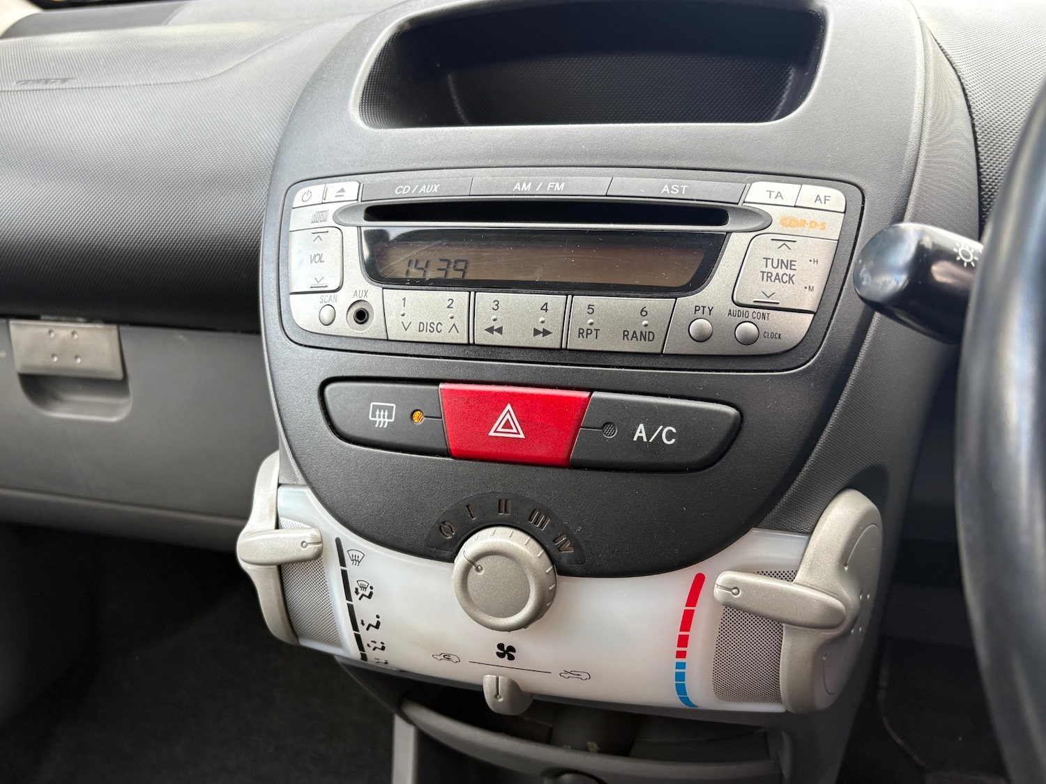 Used Toyota AYGO 2009 for sale - 76518570: Photo 14
