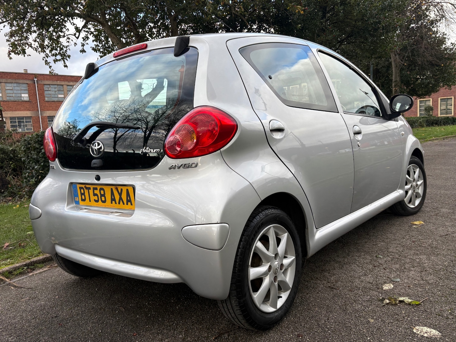 Used Toyota AYGO 2009 for sale - 76518570: Photo 9