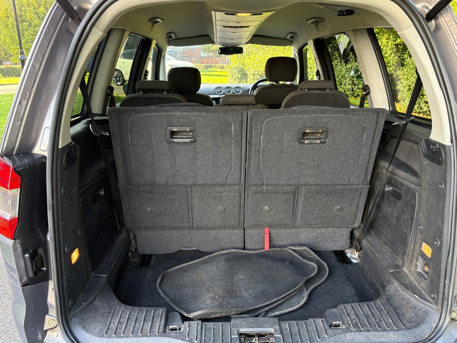 Used Ford Galaxy 2014 for sale - 76065576: Photo 9