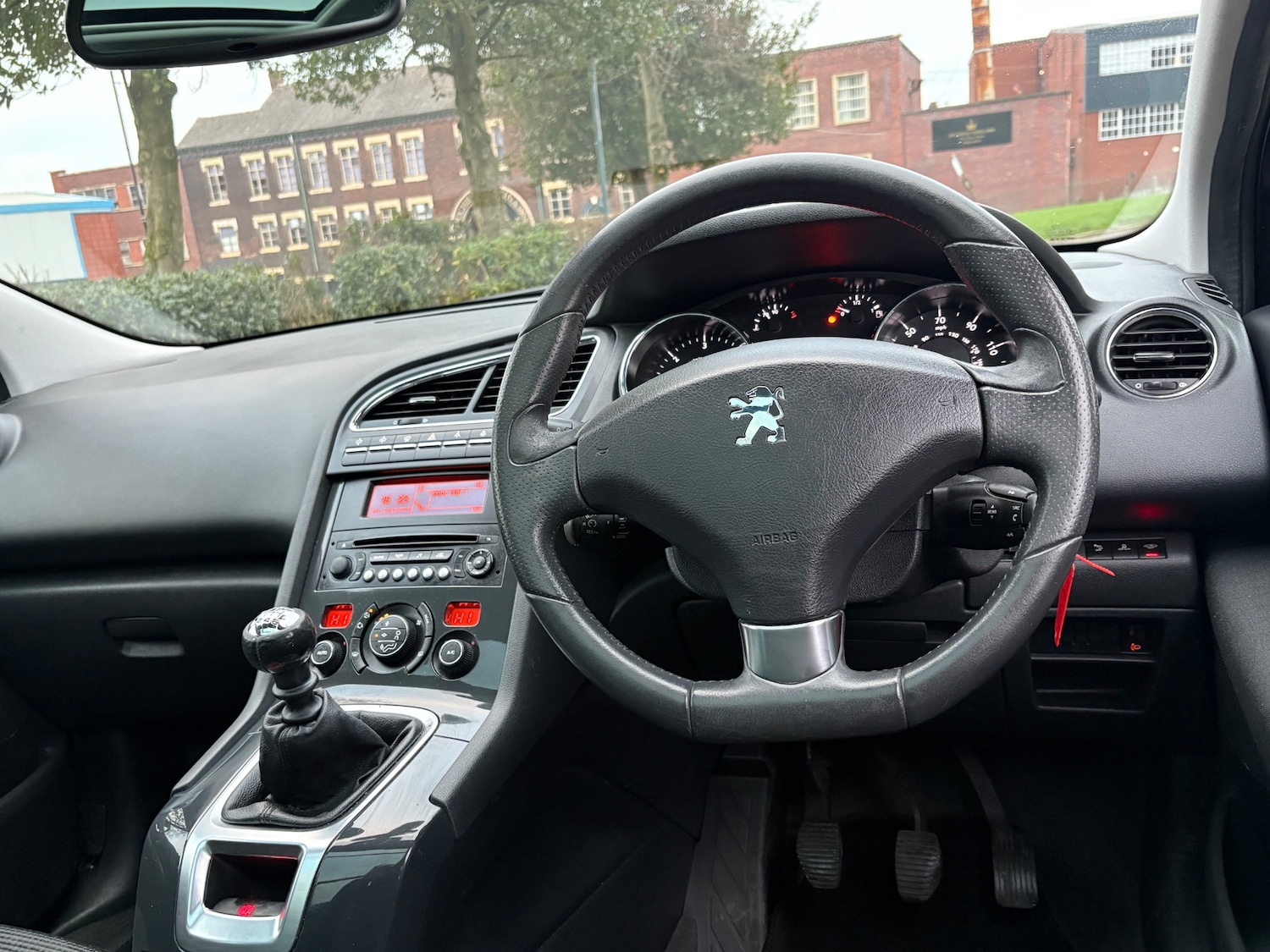 Used Peugeot 5008 2012 for sale - 77063755: Photo 22