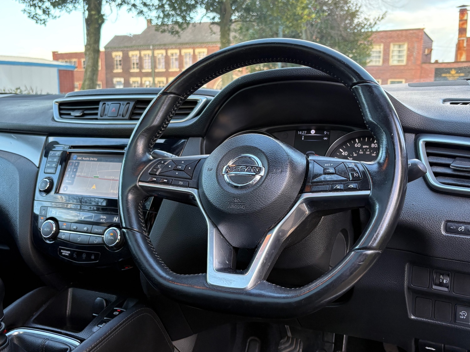 Used Nissan Qashqai 2017 for sale - 77005969: Photo 14